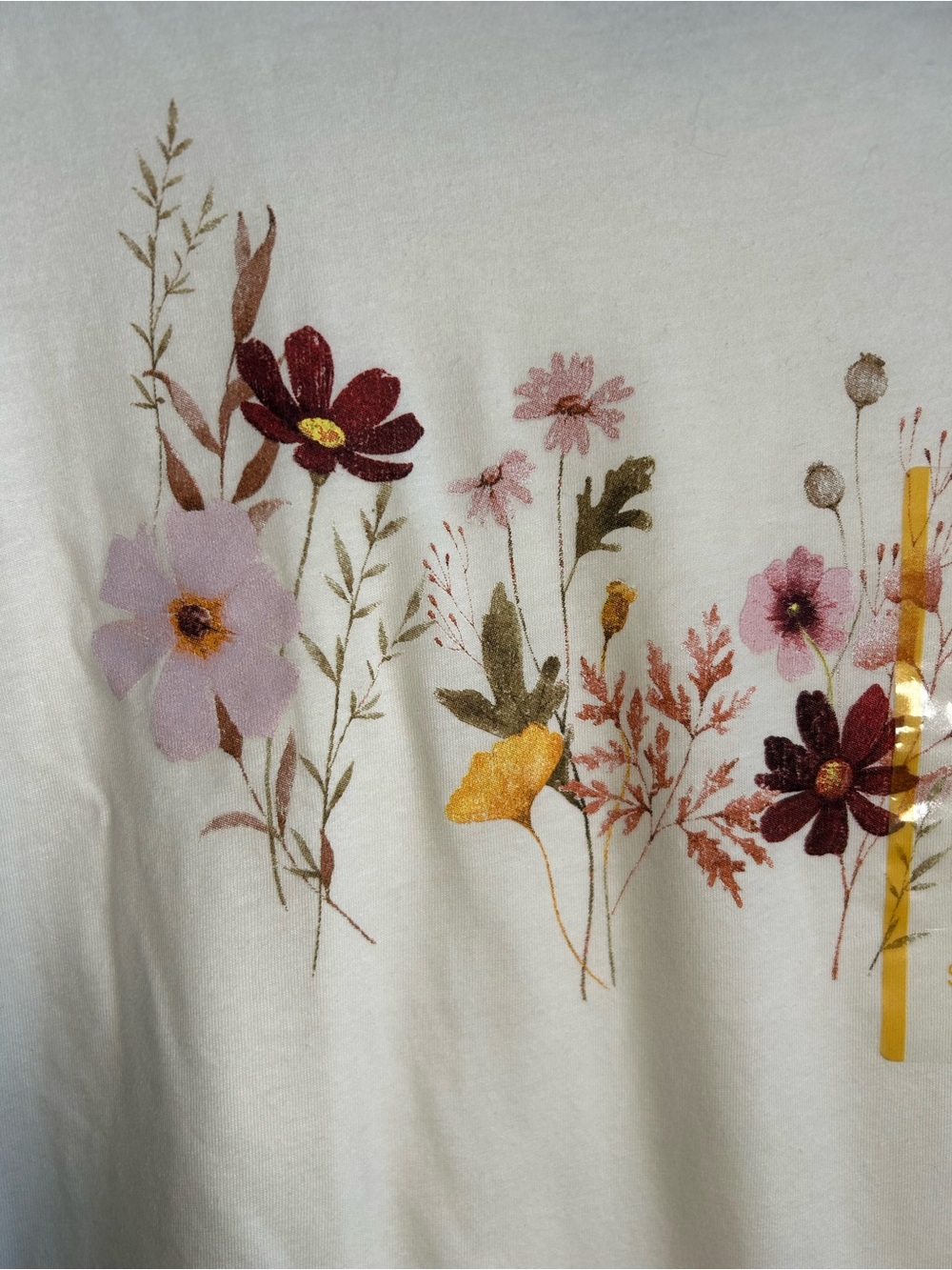 NWT Women’s Medium Ivory Cottagecore Wildflower Relaxed Fit Casual T-shirt - Picture 3 of 6